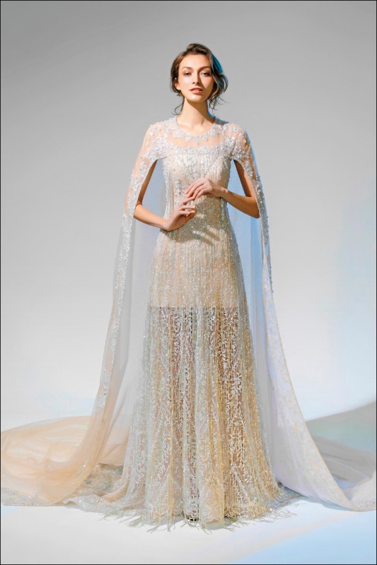 LinLi Boutique LL系列2019新作隨女性生活型態進化，強調薄、露、透。