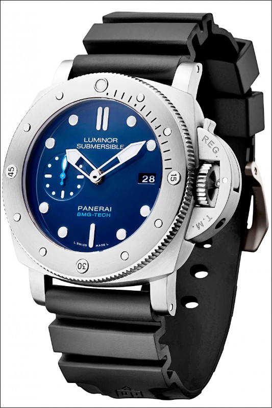 沛納海Submersible BMG-TECH 47毫米腕錶（PAM00692）。BMG-TECH金屬玻璃錶殼。搭載P.9010自動上鏈機芯。