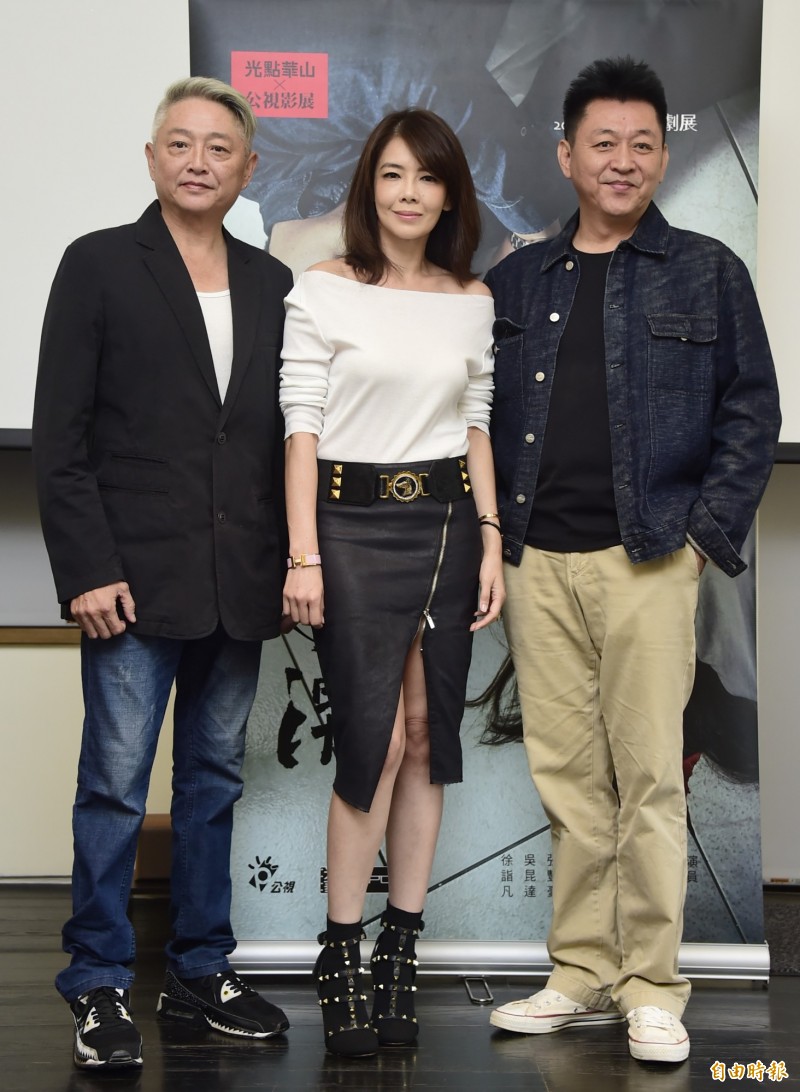 《大潮》首映會，左起李國超、林美貞、庹宗華。（記者潘少棠攝）