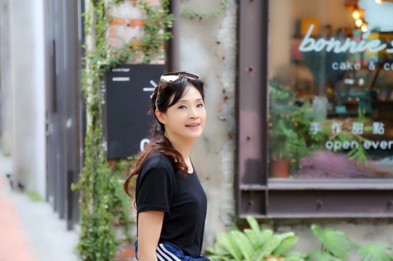 方季惟趁空走訪高雄景點。（尙時代文創娛樂工作室提供）