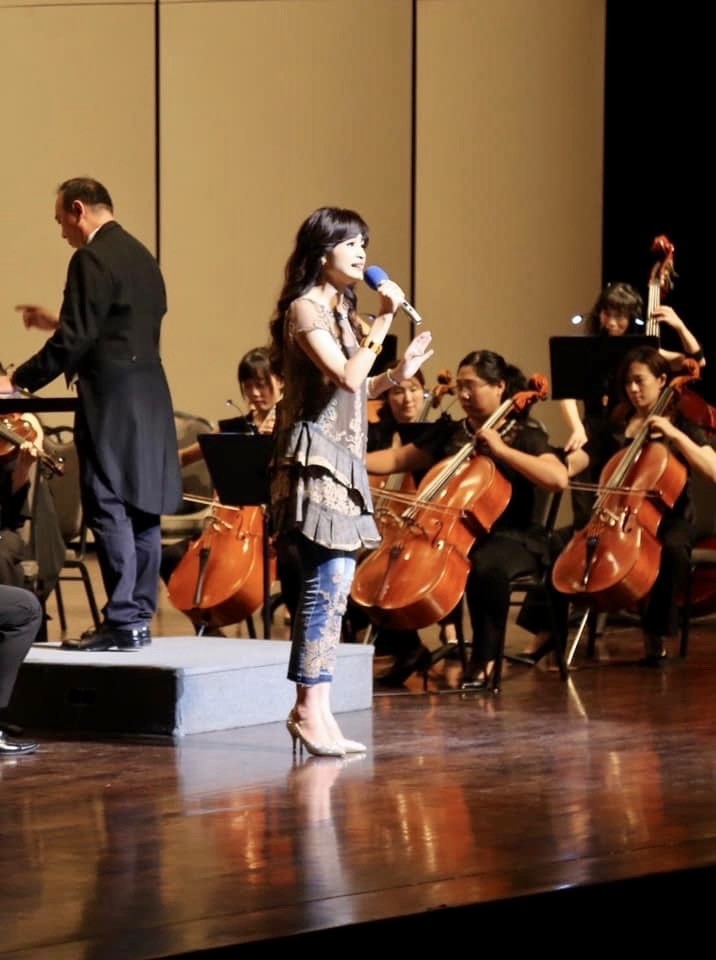 方季惟參加公益演唱會。（尙時代文創娛樂工作室提供）