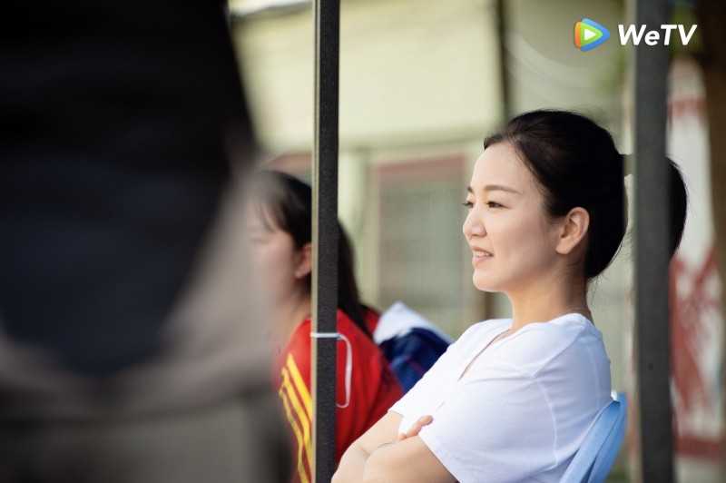 41歲比21歲美!搞怪女星成功轉型知性主持人 - 自由娛樂