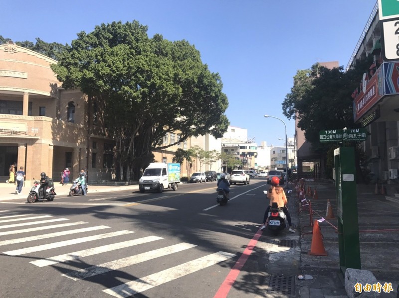 林志玲的世紀婚禮下午登場，南美館1館附近道路將有交管。（記者吳俊鋒攝）