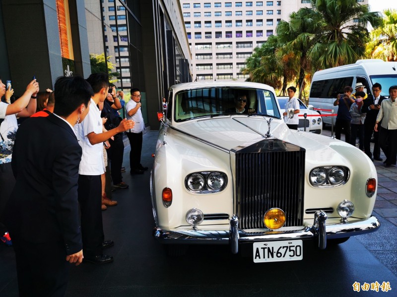 林志玲的世紀婚禮下午登場，南美館1館附近道路將有交管。（記者吳俊鋒攝）