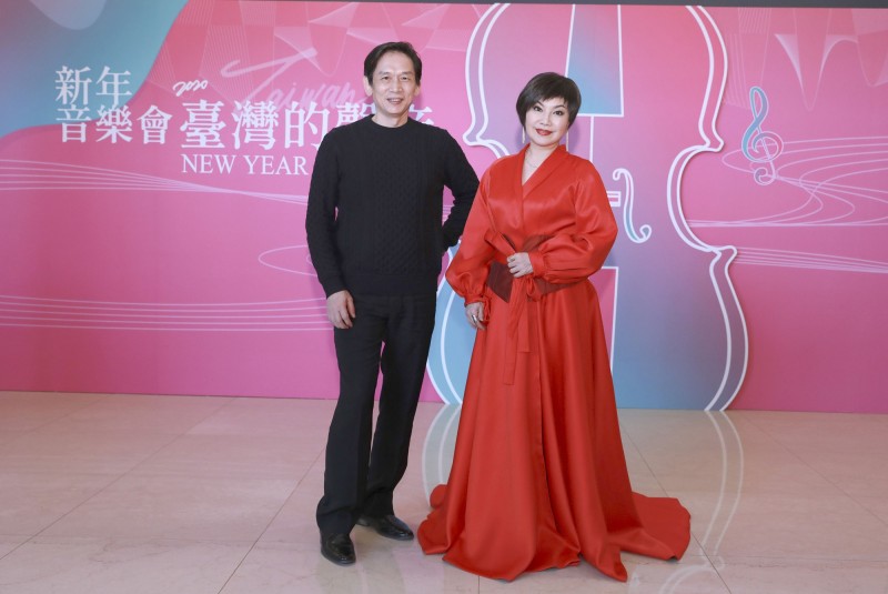臺灣的聲音·新年音樂會，唐美雲（右）、殷正洋。（民視提供）