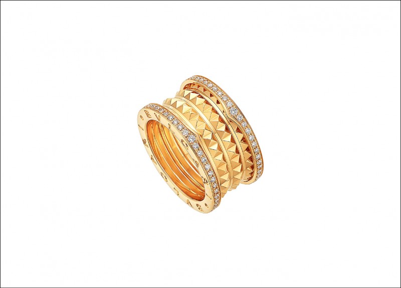 寶格麗B.zero1 Rock系列黃K金四環鑲鑽戒指，約225,000元。