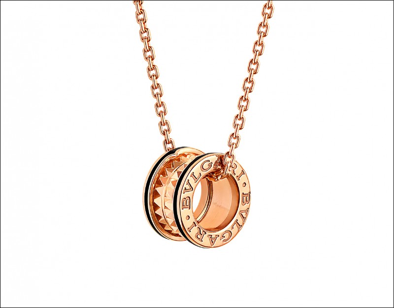 寶格麗B.zero1 Rock系列玫瑰金黑陶瓷三環項鍊，約91,700元。