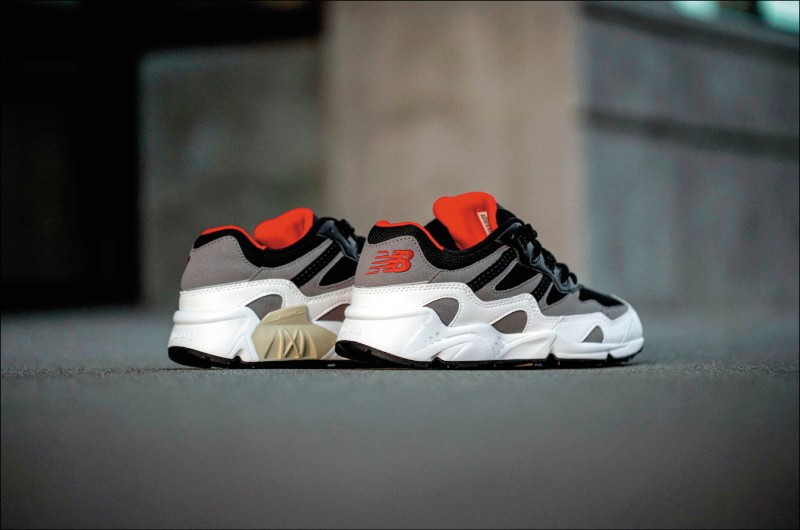 New Balance ML850YSB鞋款，3,280元。