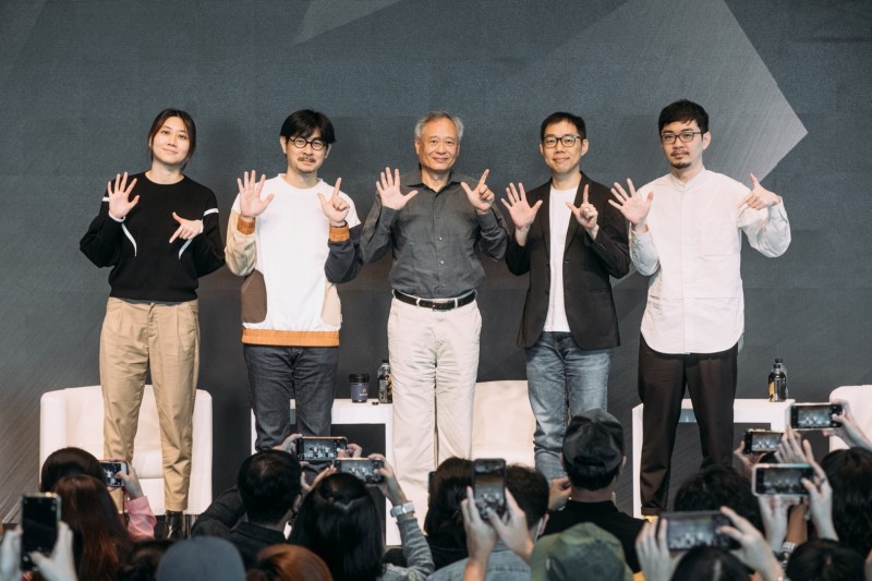 黃綺琳（左起）、黃修平、李安、林書宇、程偉豪。（金馬執委會提供）