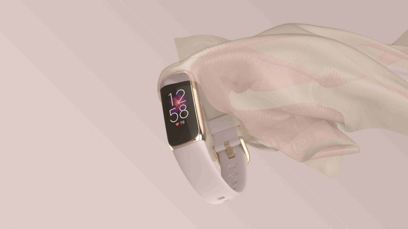 Fitbit最時尚的智慧手環Luxe來了 加入壓力感測功能 - 自由娛樂