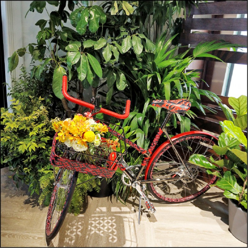 LV腳踏車首度有實品可看，960,000元。