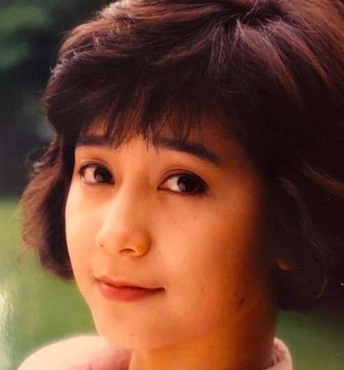 完爆林志玲!傅娟30年前嫩照出土 網友直接被美哭 - 自由娛樂