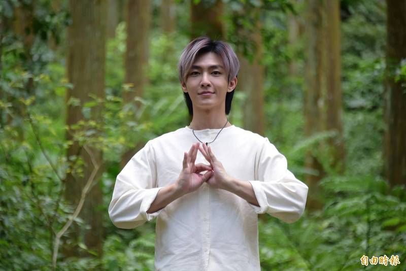 炎亞綸為戲從69公斤瘦到64公斤。（記者胡舜翔攝）