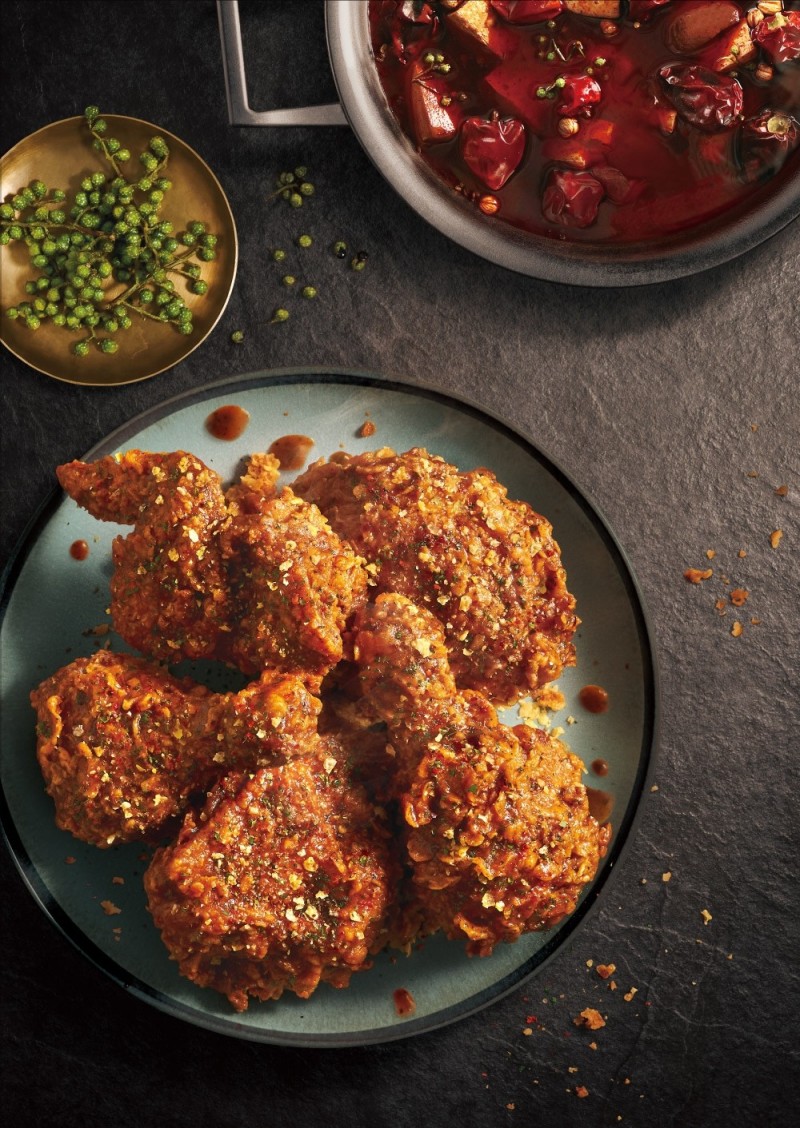 肯德基新推出的「青花椒香麻脆雞」，完美詮釋「香麻」的舌尖體驗。（肯德基提供）