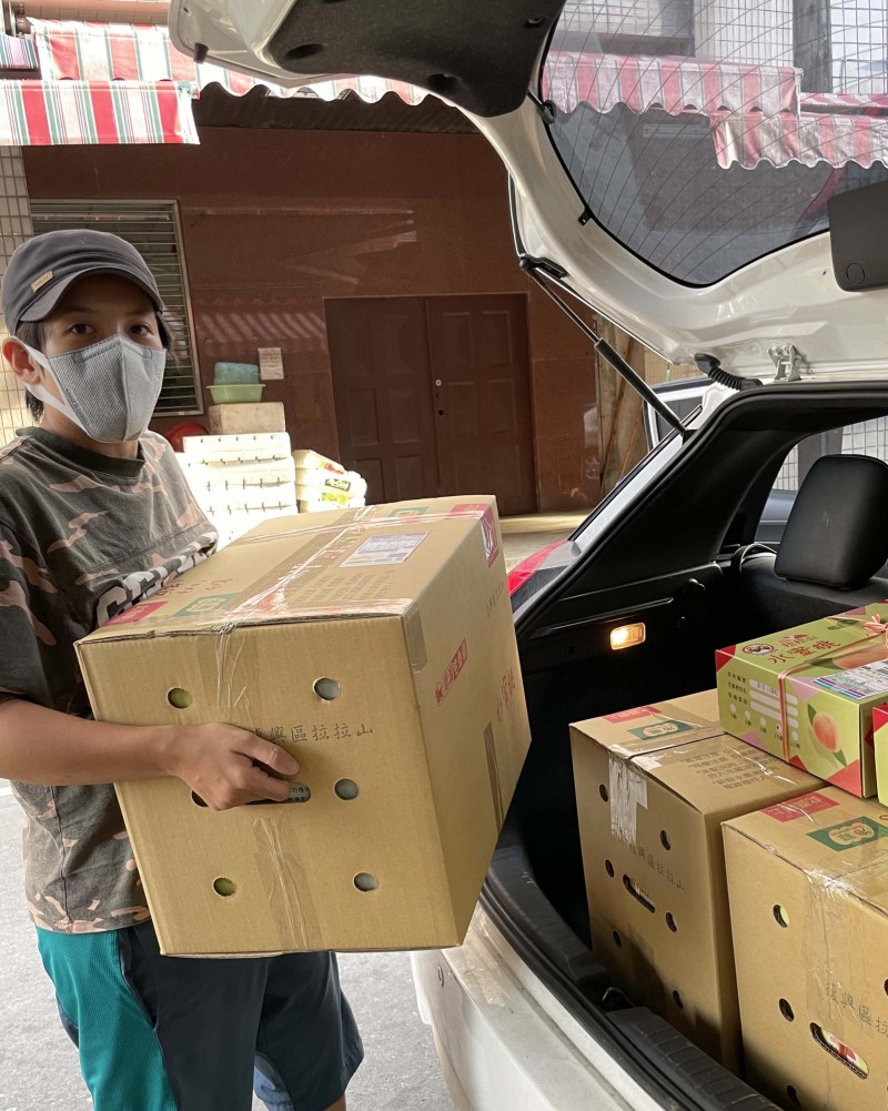 曾靜玟常被眼尖消費者認出。（無限美好文創娛樂提供）