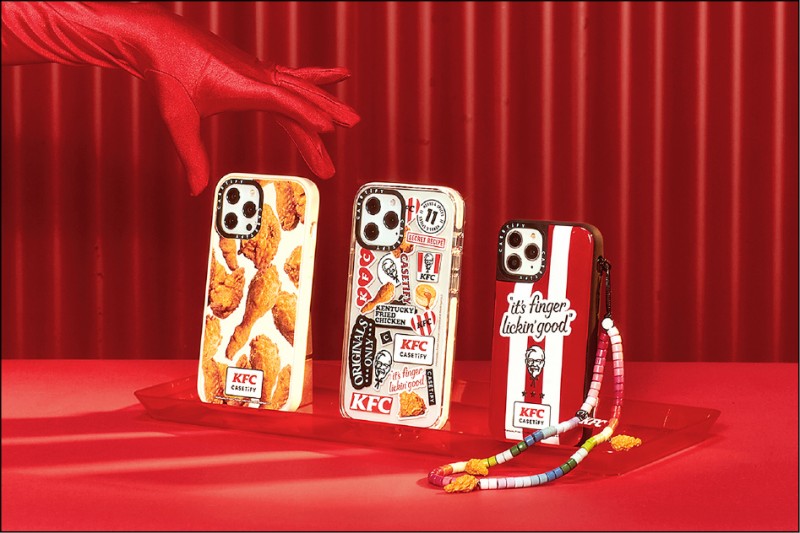 KFC×CASETiFY聯名系列共推出3款手機殼設計，依型號、材質不同，各約1,160元起。
