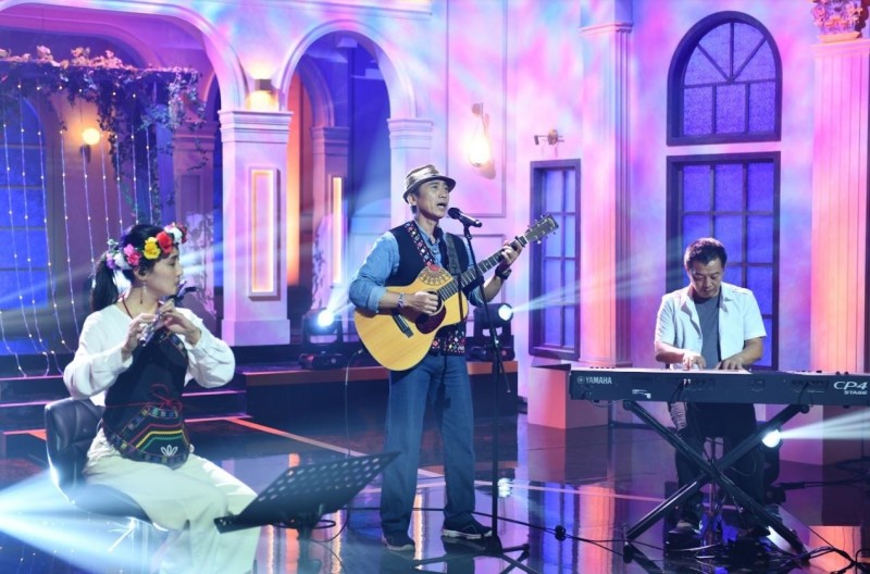 金曲歌王陳建年現「聲」《semenay我們的歌》。（原民台提供）