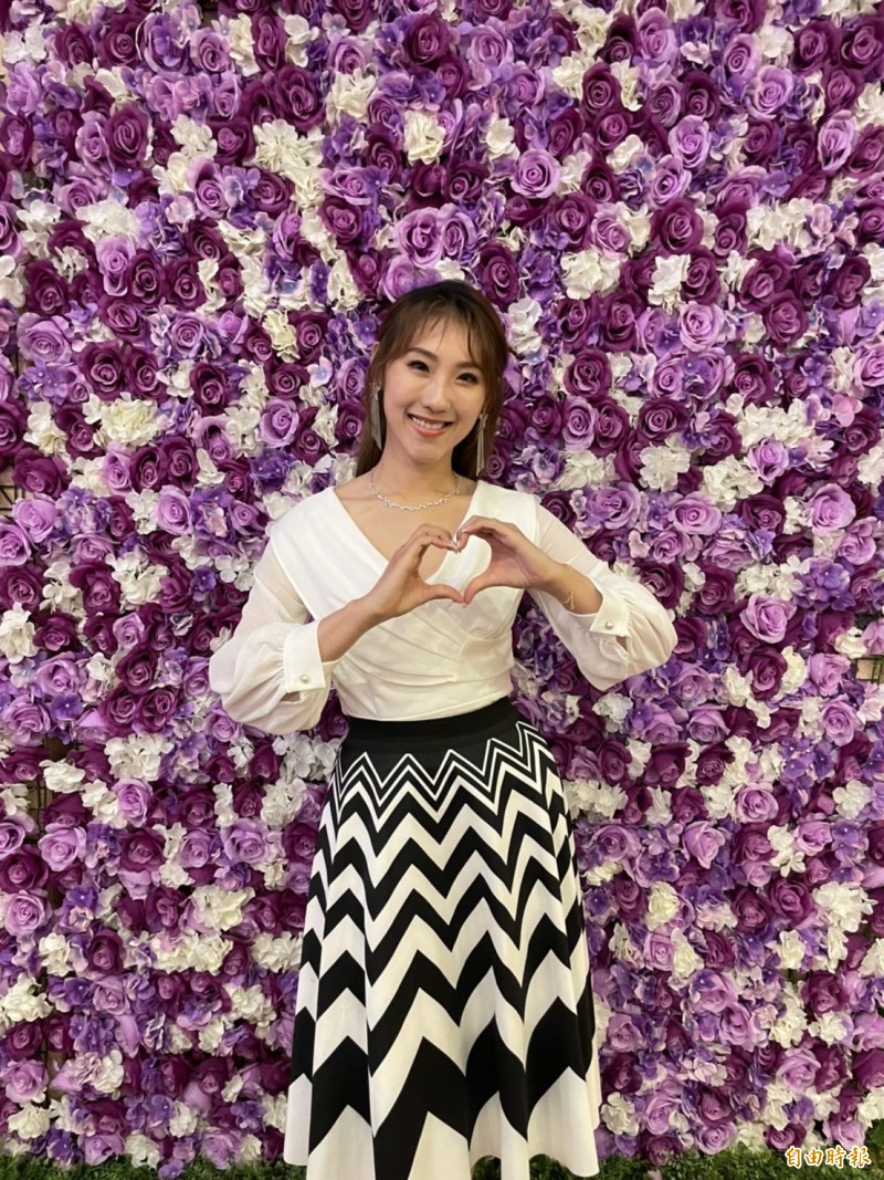 謝金晶挺過疫情復工，目前正在趕錄新專輯。（記者陽昕翰攝）