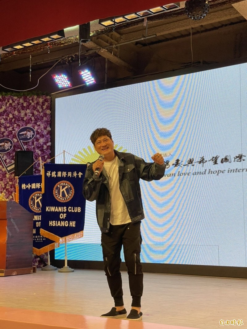 豬哥亮愛女詮釋《夢中的情話》 飆唱芒果王子掀高潮