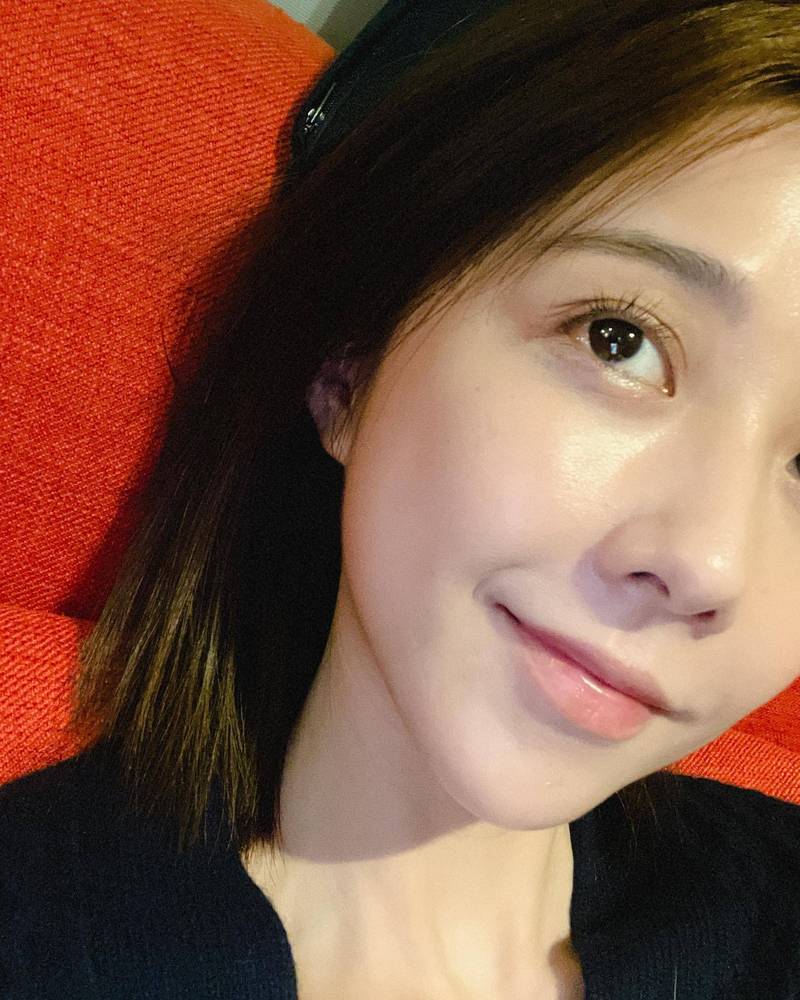 邵雨薇就醫後第4天更新近況，透露只剩3輕微後遺症，其餘並無大礙。（翻攝自臉書）