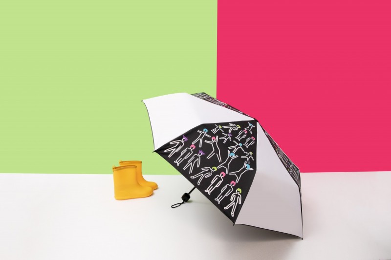 大藝術家系列-攜手童心變色折傘，售價899元，加購價399元。（康是美提供）