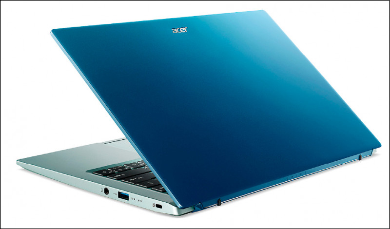 宏碁新代Swift輕薄筆電，觸控板採用環保材質，圖為Swift 3。