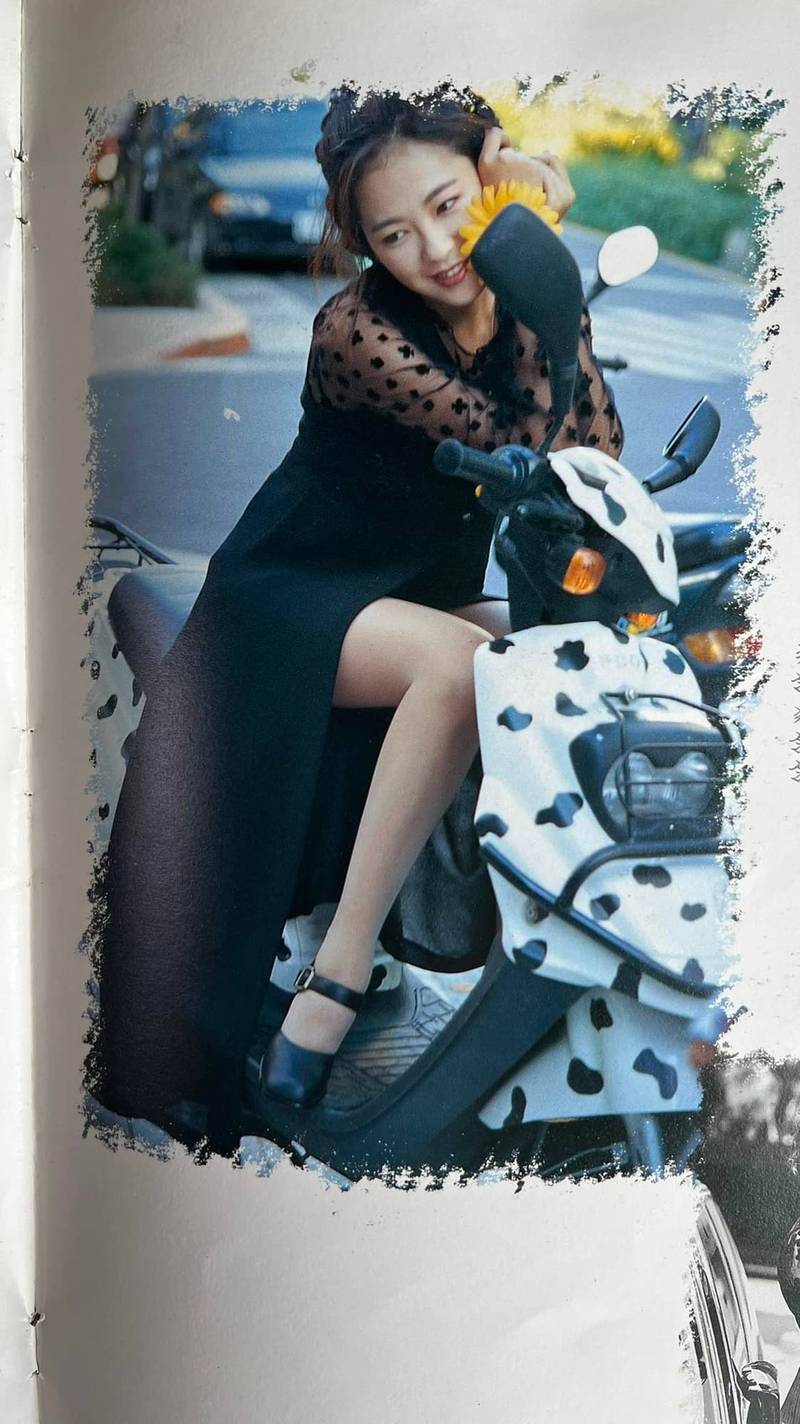況明潔22歲時的美照。（翻攝自臉書）