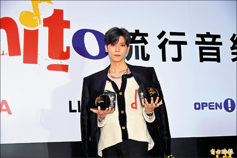 畢書盡奪下最受歡迎男歌手，與老婆有計畫再拚一胎。（記者胡舜翔攝）