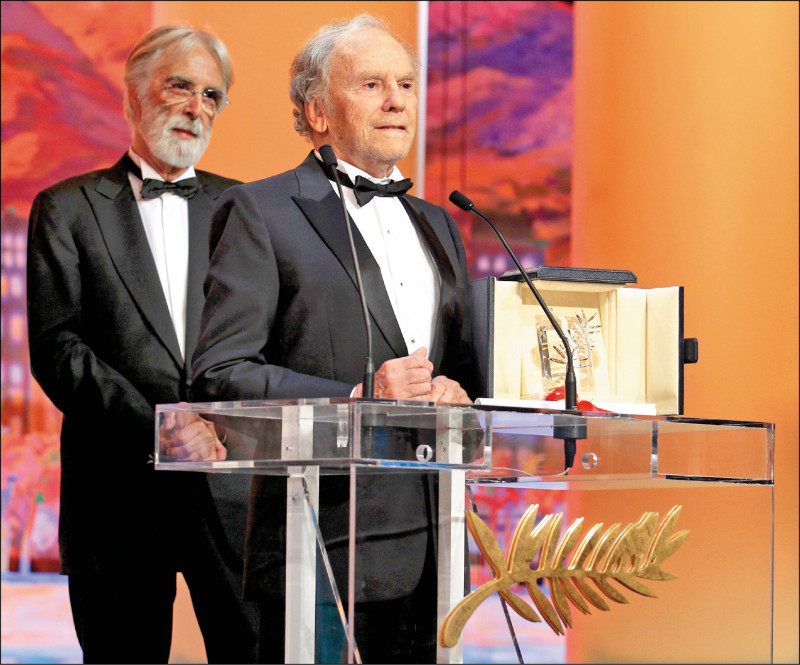 影帝尚路易坦帝尼昂（右）主演的《愛‧慕》獲2012年坎城影展金棕櫚大獎。（路透）