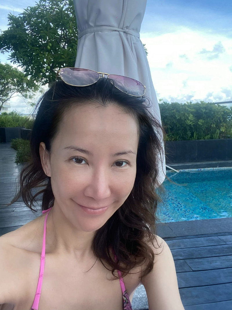 李玟照曬正面素顏照。（翻攝自微博）