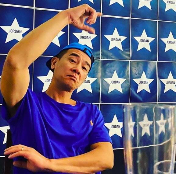 陳小春賤賣弟弟求生。（翻攝IG）