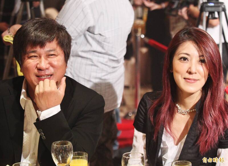 胡瓜合影前妻秀秀祖孫三代同框!不見丁柔安 網:果真沒外人 - 自由娛樂