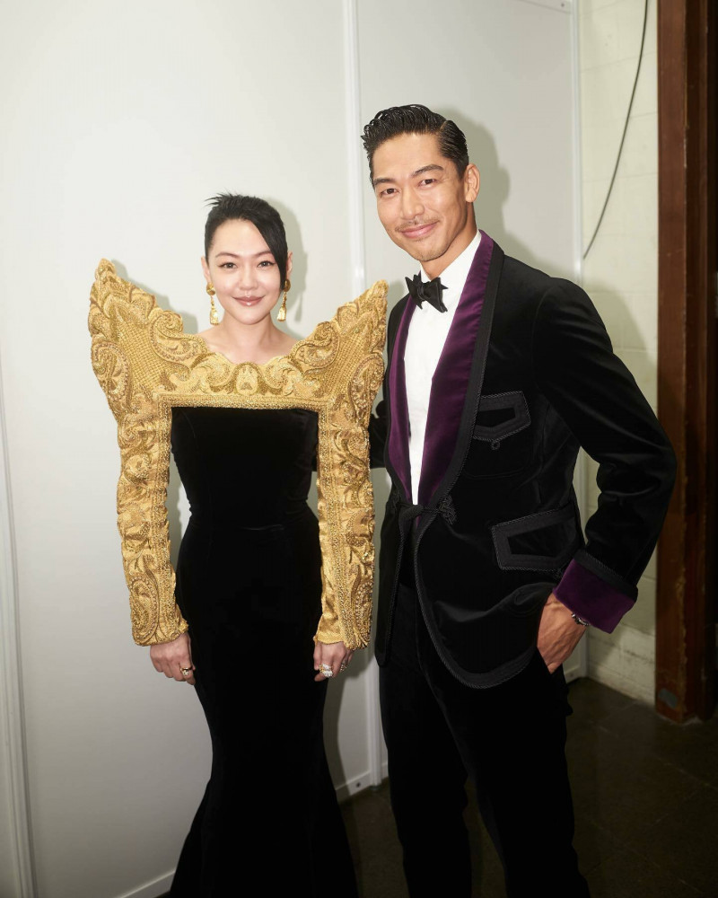 小S（左）與AKIRA。（翻攝自臉書）