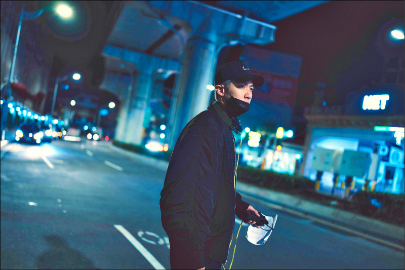 柯震東執導《黑的教育》成為金馬史上首位入圍最佳新導演的最佳新演員得主。（金馬執委會提供）