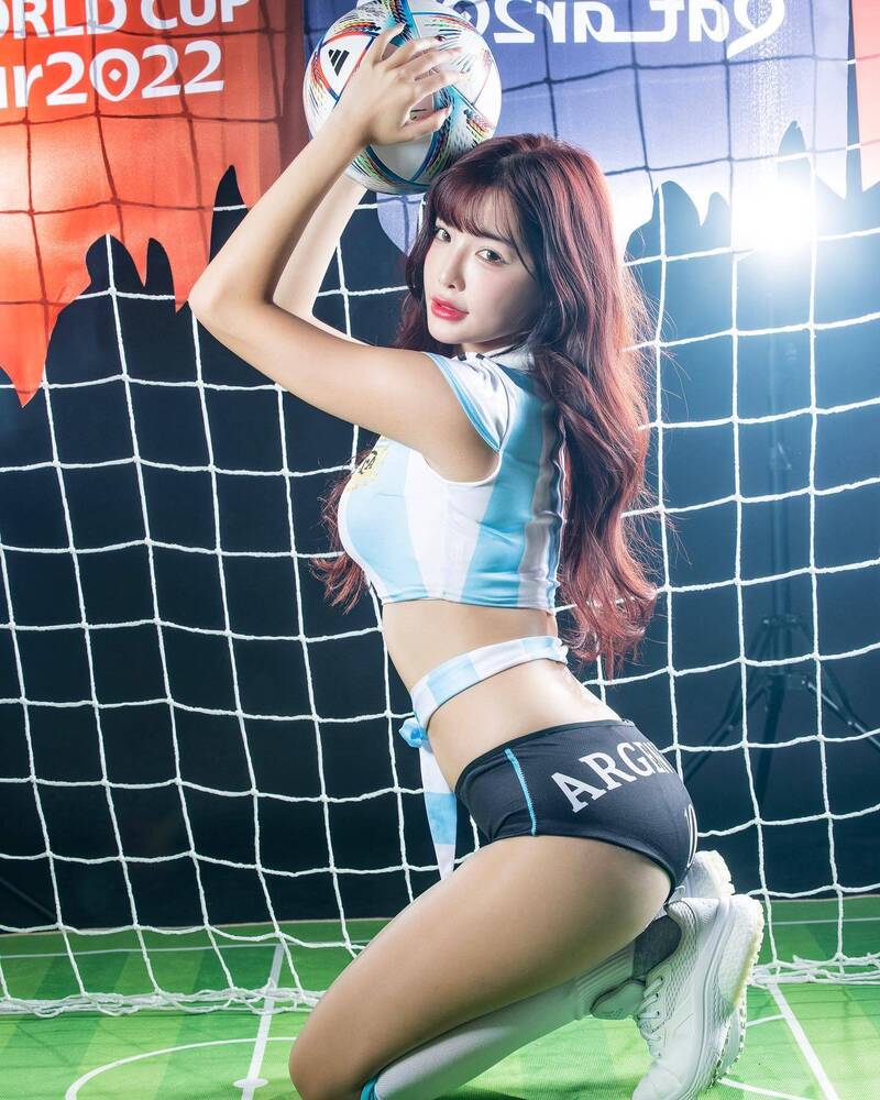 菲菲是樂天桃猿啦啦隊成員。（翻攝自IG@aviva_1028）