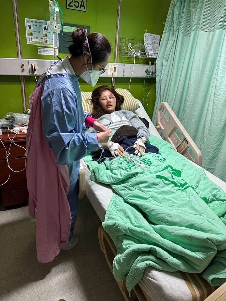 華視主播宋燕旻車禍傷勢曝光。(翻攝臉書)