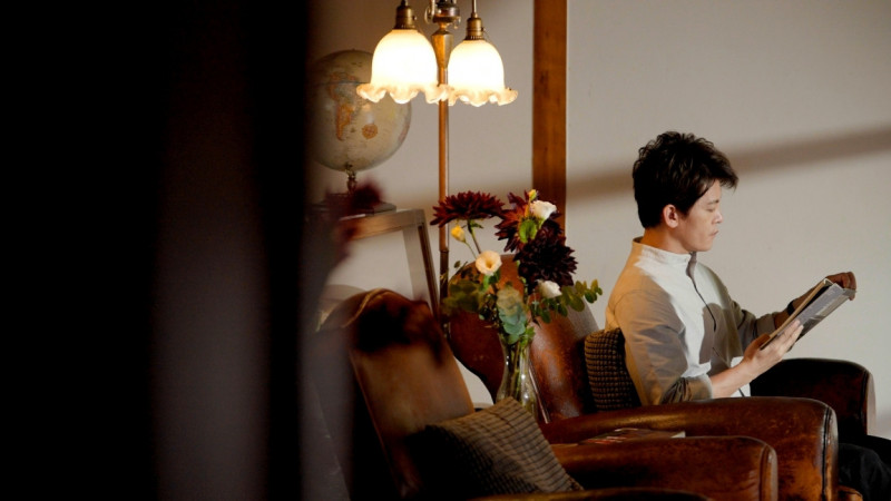 謝哲青（圖）接棒魏德聖，主持《導讀台灣》。（三立提供）