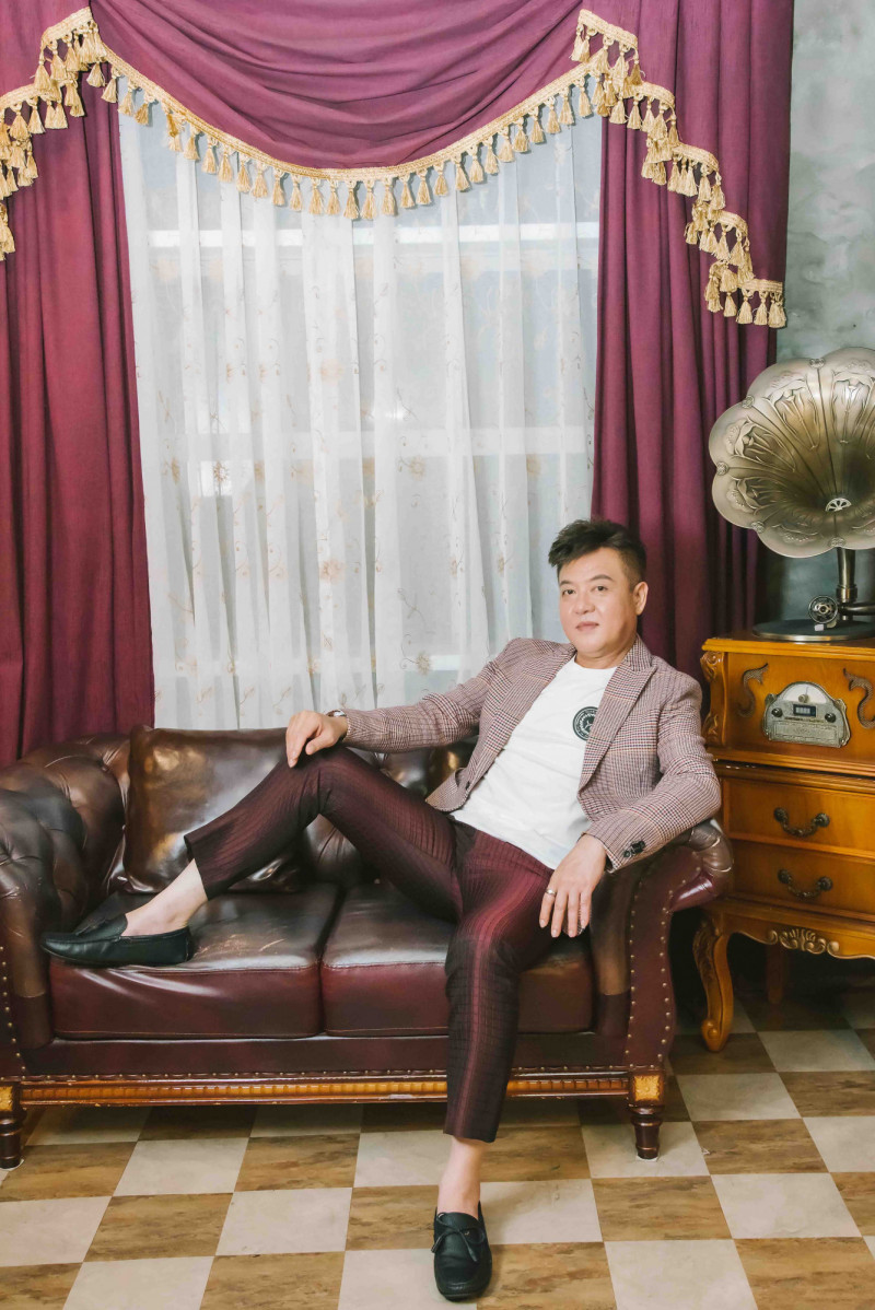 陳志雄有張神似翁立友的明星臉。（音圓唱片提供）