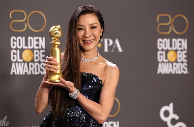 楊紫瓊以《媽的多重宇宙》橫掃奧斯卡、金球獎、美國演員工會、獨立精神獎等女主角獎。（路透社）