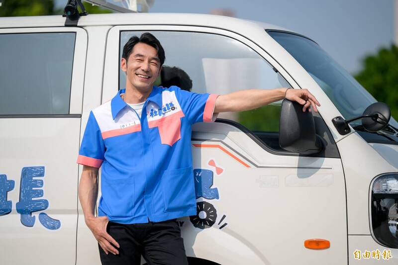 李李仁失業要去開大客車？點名蔡依林、周杰倫上公路實境 - 自由娛樂