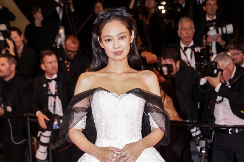 Jennie現身坎城影展。(美聯社)