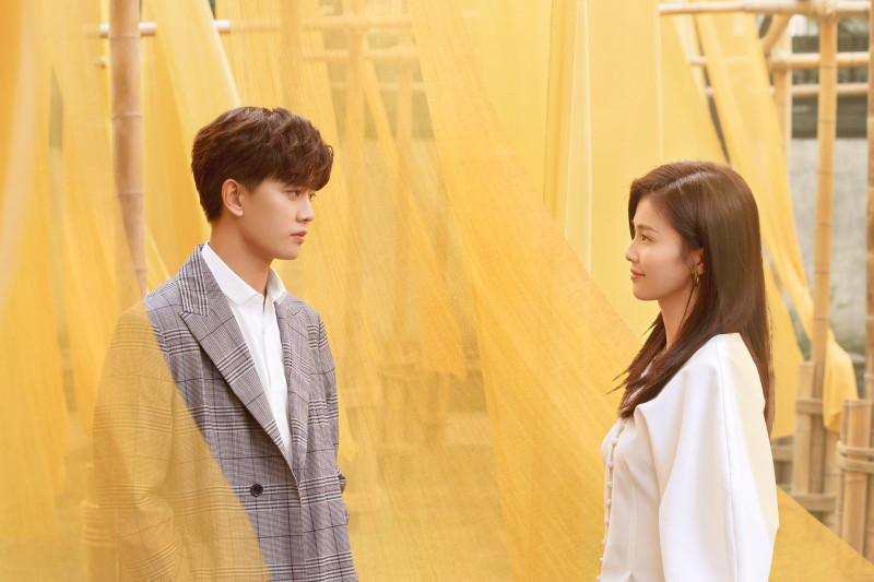 任嘉倫（左）、白鹿《一生一世》再續前緣。（中天娛樂台提供）