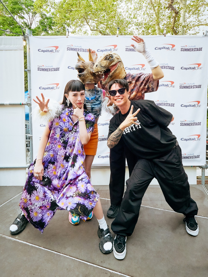 魏如萱、恐龍的皮、賴皮接力上陣Taiwanese Waves演出(物子工作室提供)