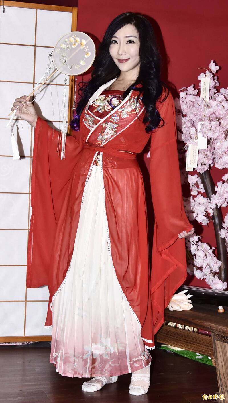 李宓投資的桌遊店開幕。（記者陳奕全攝）