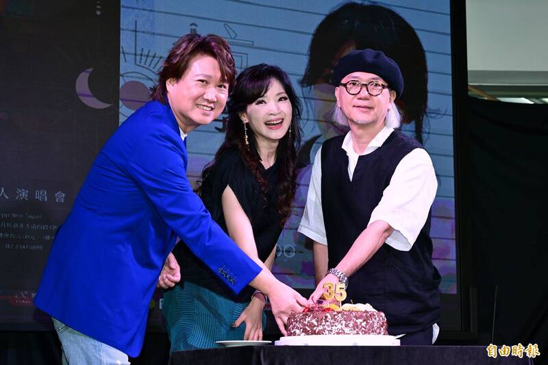 周治平、方季惟演唱會記者會，大大娛樂CEO李明智（中）。（記者陳逸寬攝）