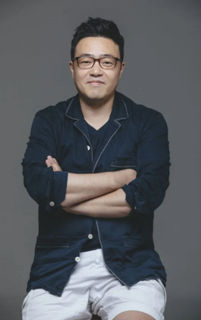 FIFTY FIFTY音樂製作人安成日。（翻攝自나무위키）