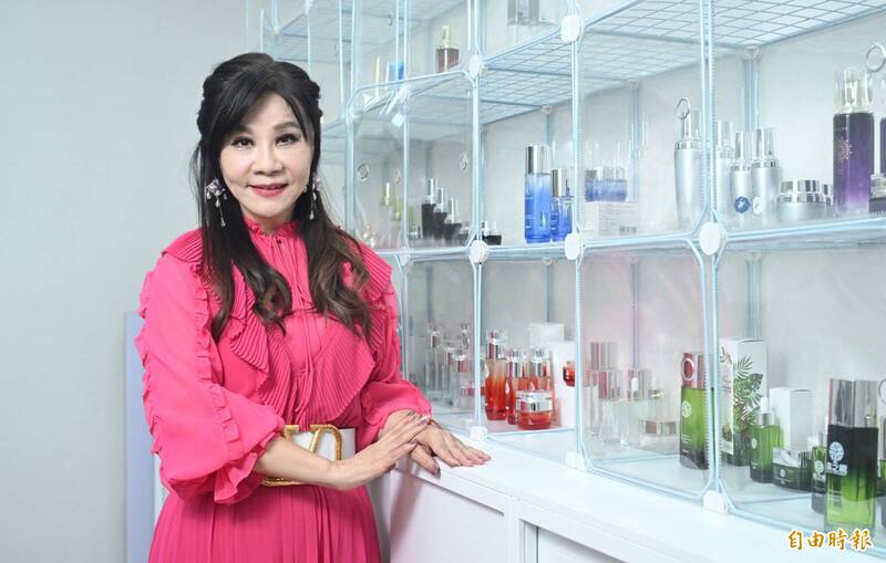 龍千玉認為陳美鳳天生麗質，醫美也沒什麼大不了。（記者潘少棠攝）