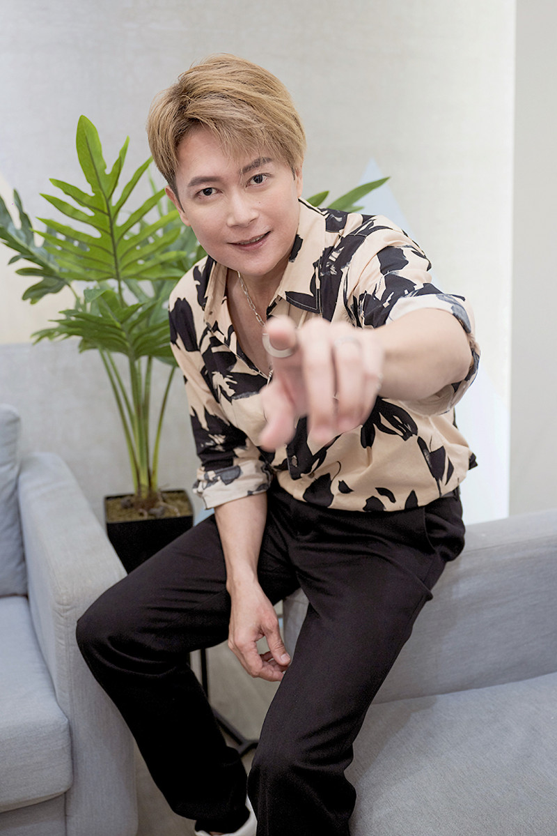 王燦空窗3年，直言感情不想靠介紹。（LiTV、民視提供）