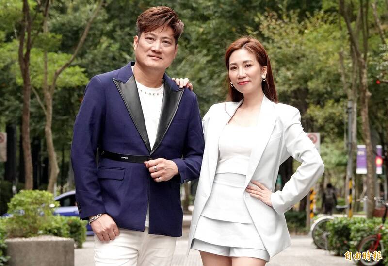 芒果王子楊哲將舉辦演唱會，邀請好友向蕙玲擔任嘉賓。（記者潘少棠攝）