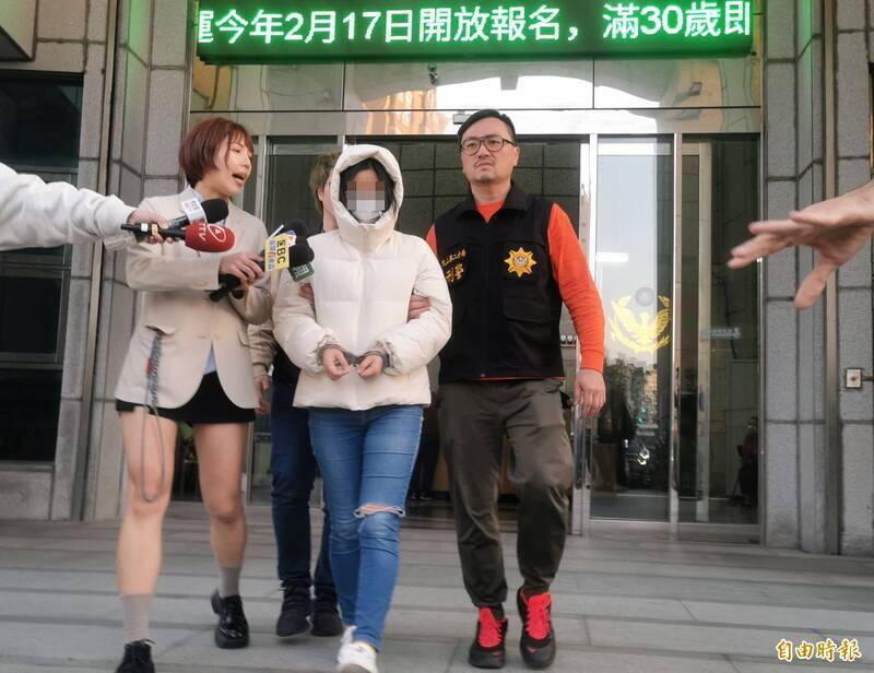 虐童案女社工遭上銬移送！ 通靈少女劉柏君心碎：莫名其妙 自由娛樂